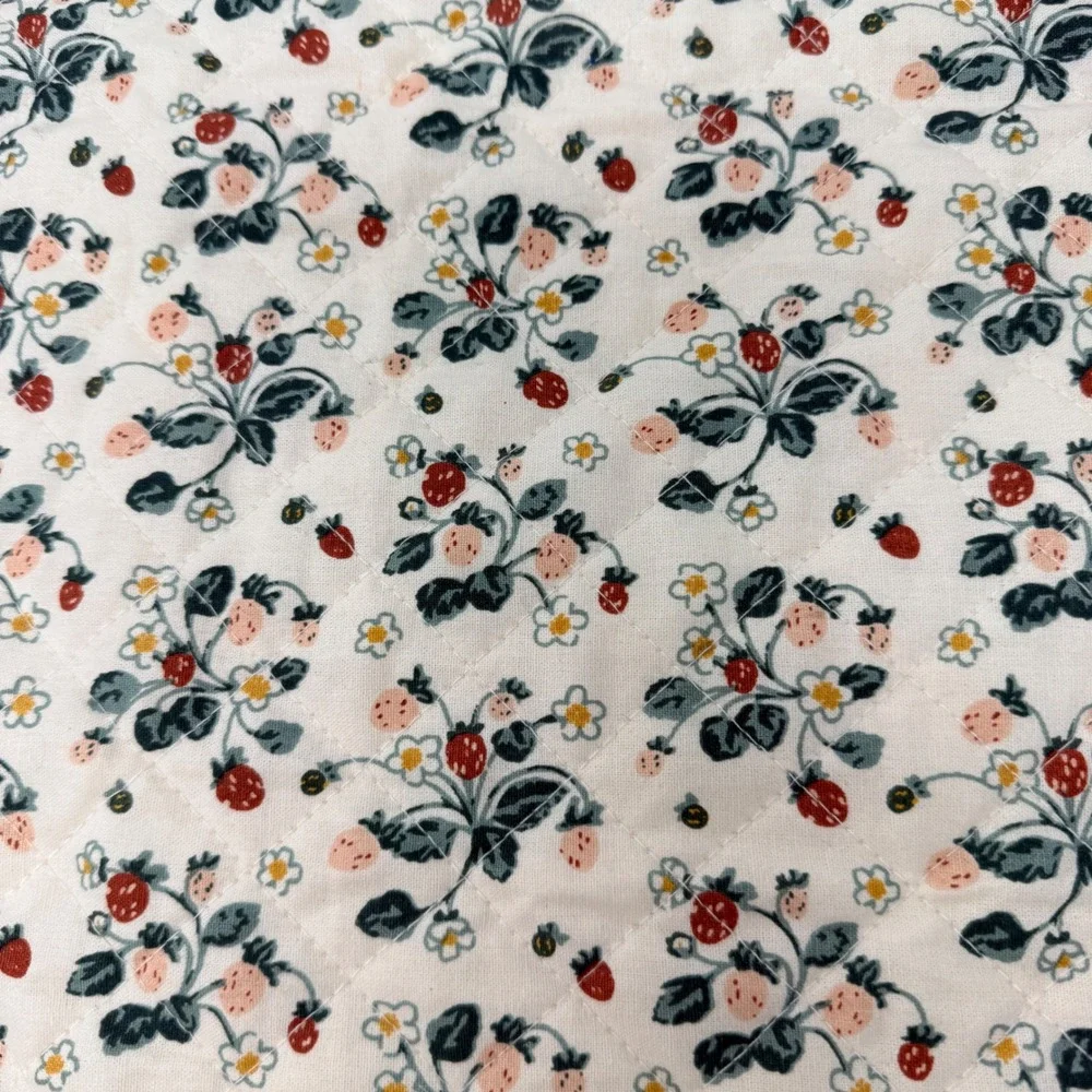 Creative Co-op Strawberry‎ Floral Quilted Cotton Tote Bag Cream Red Green